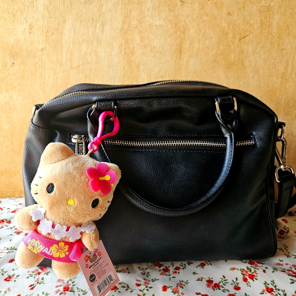 🎀 NWT☆ Hello Kitty Pink Sarong Keychain Plush | Hawaii Special Edition